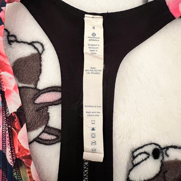 Lululemon Lightened Up Singlet Secret Garden Floral Print, Size 4 - Picture 9 of 10